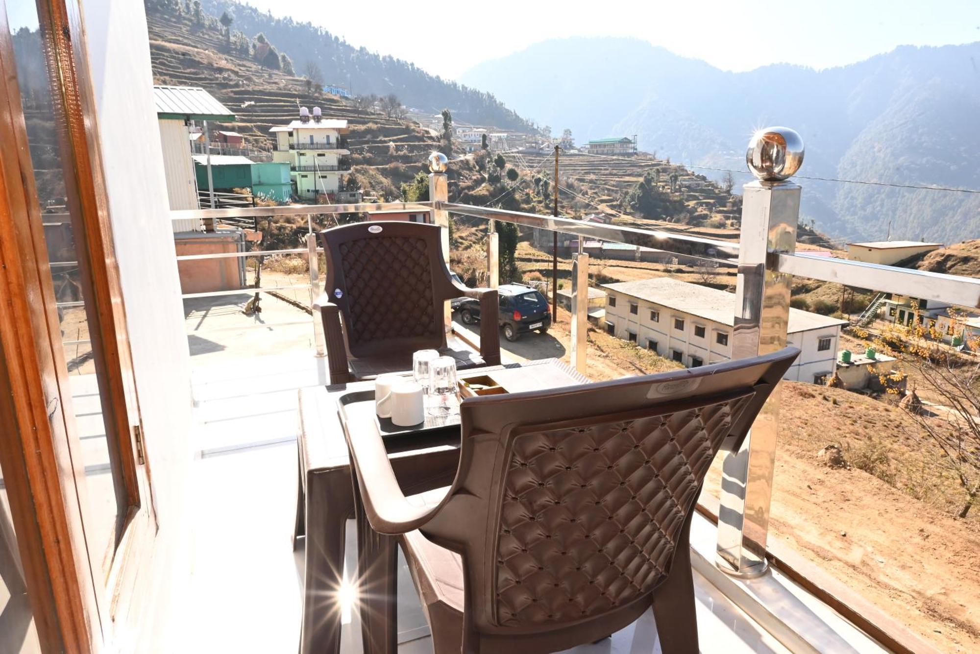 Himalayan Hill Top Resort Kanatal Εξωτερικό φωτογραφία