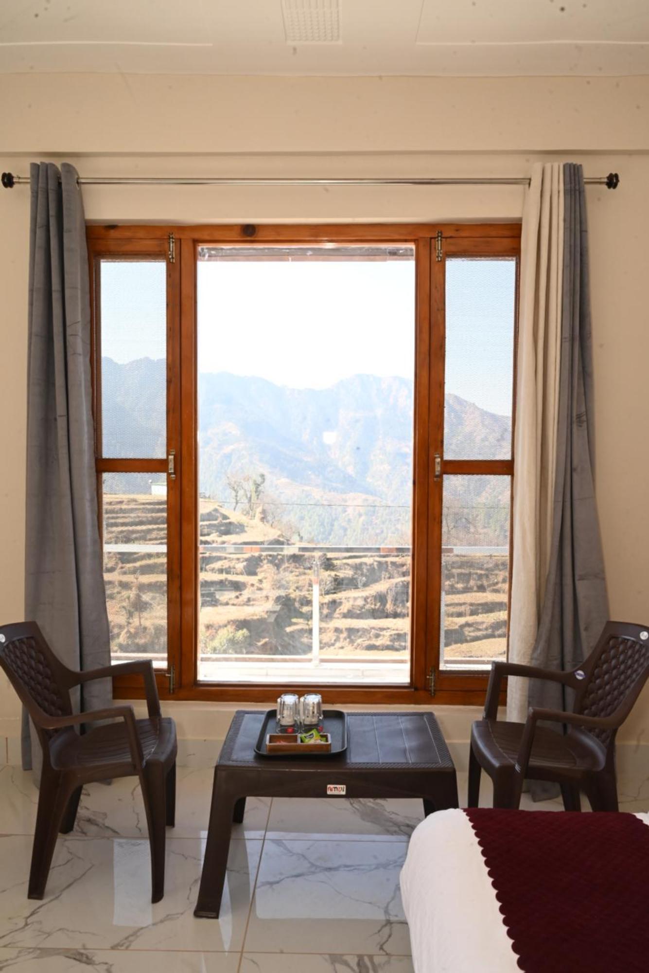 Himalayan Hill Top Resort Kanatal Εξωτερικό φωτογραφία