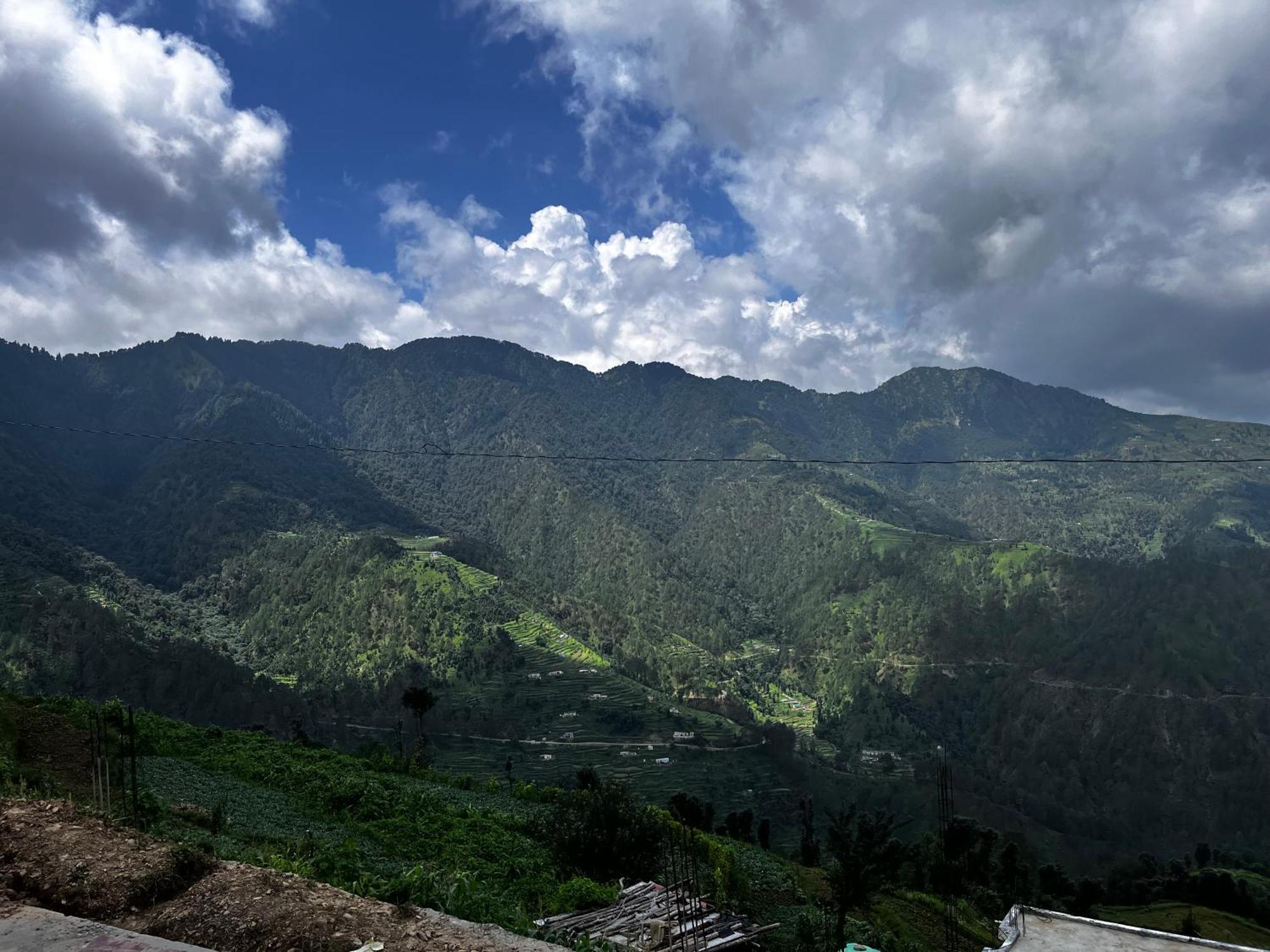 Himalayan Hill Top Resort Kanatal Εξωτερικό φωτογραφία