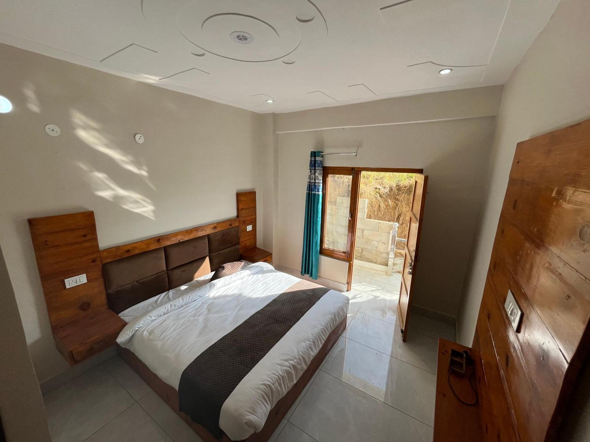 Himalayan Hill Top Resort Kanatal Εξωτερικό φωτογραφία